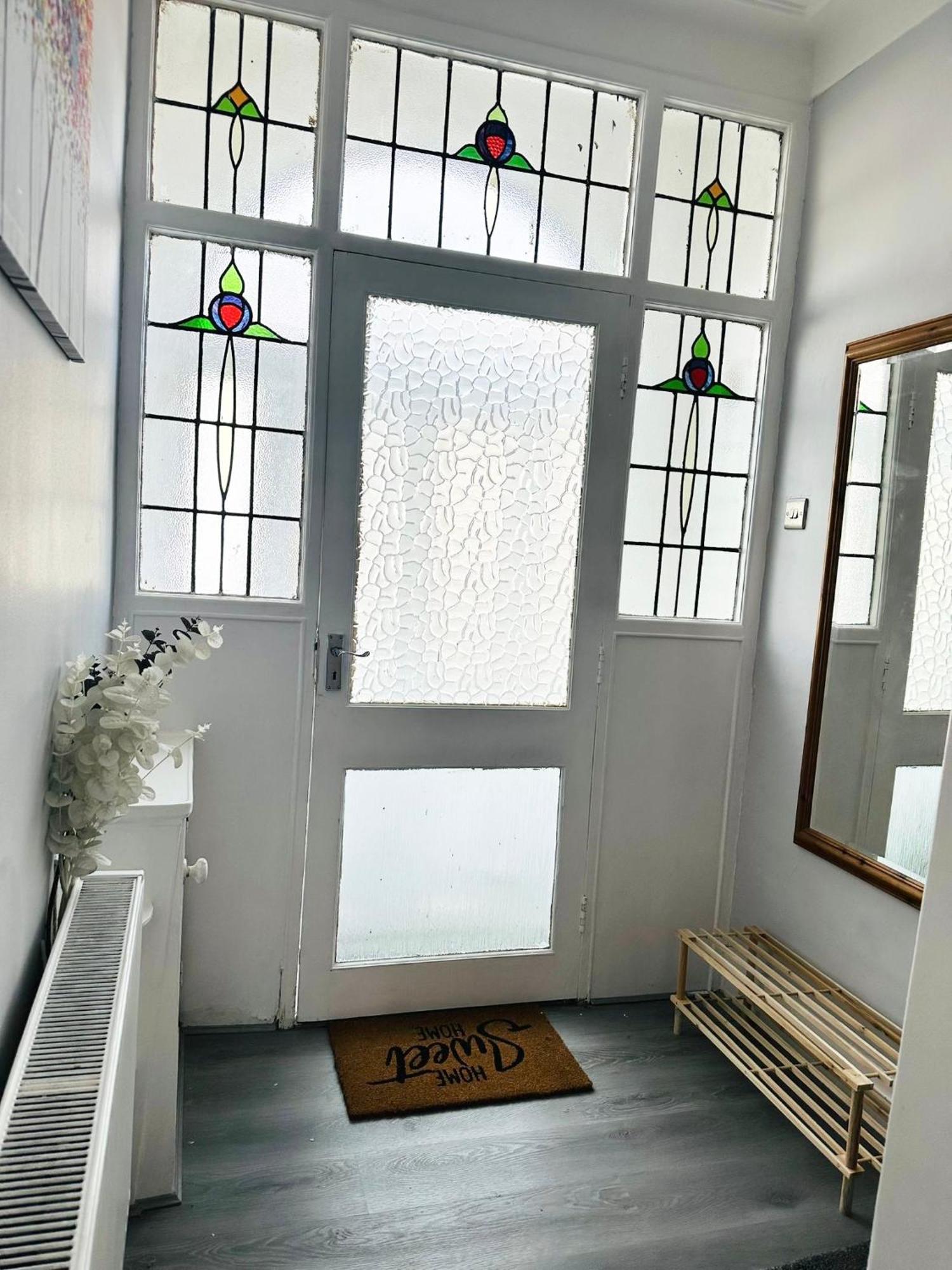 Cosy House Trafford Манчестър Екстериор снимка